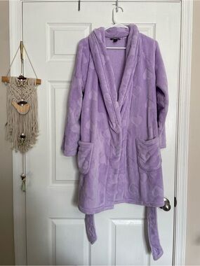 Victoria's Secret XS Lavender Purple Plush Heart Embossed Short Plush Robe